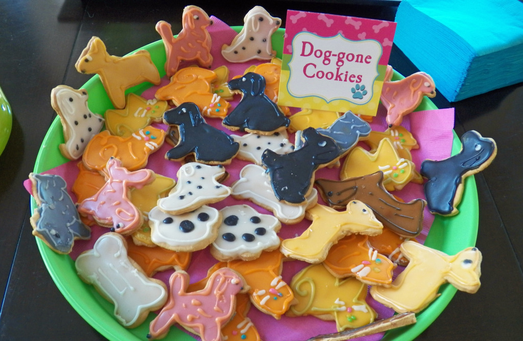 dog puppy cookies