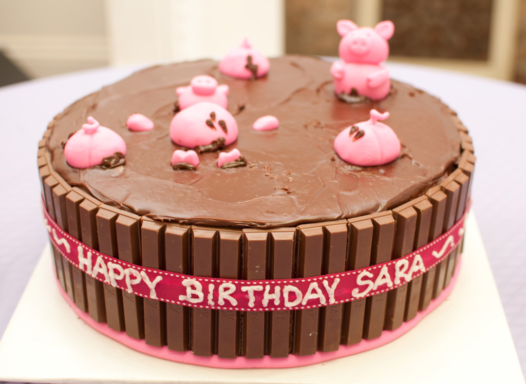 pig party cake 2