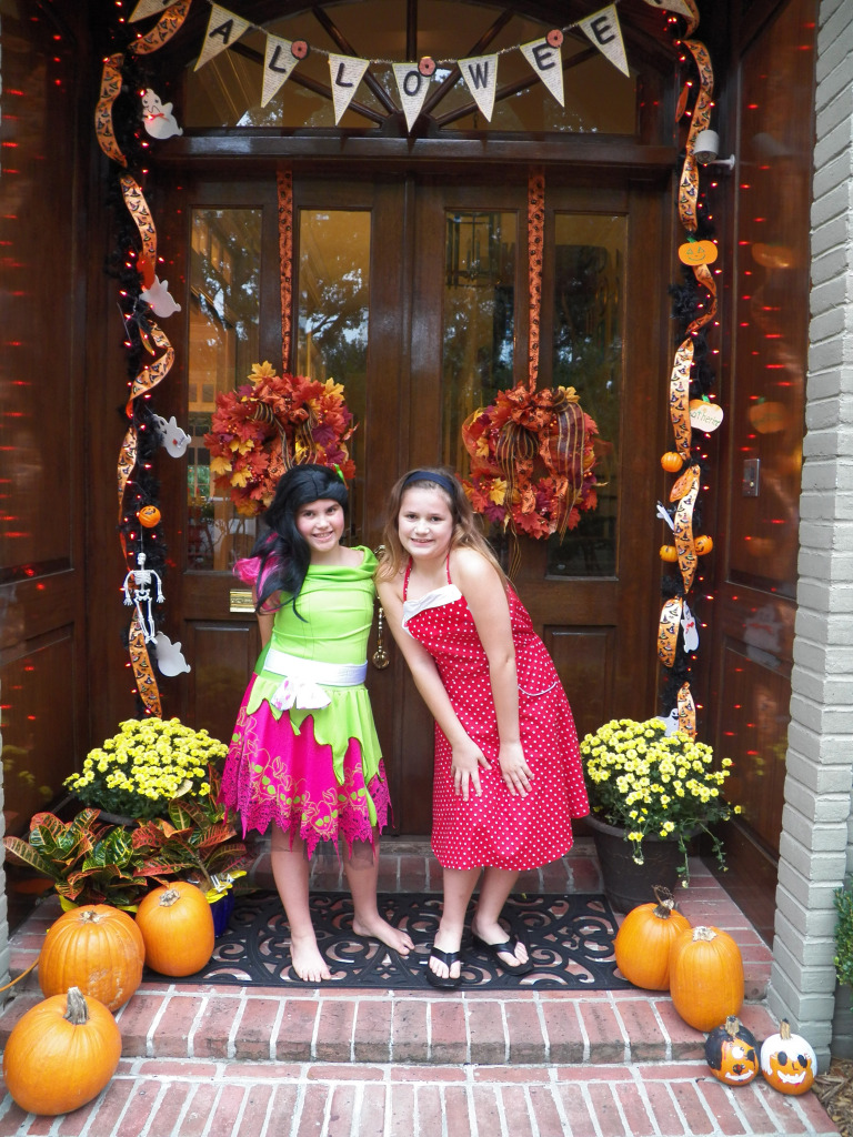 front porch halloween decor