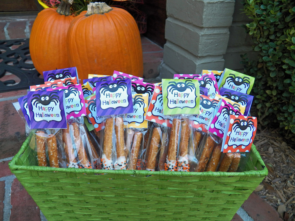 halloween tent style tags